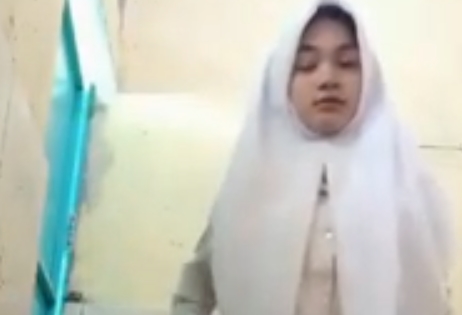 Yang Enak Berbulu Lagi Pipis Bocah Bocol