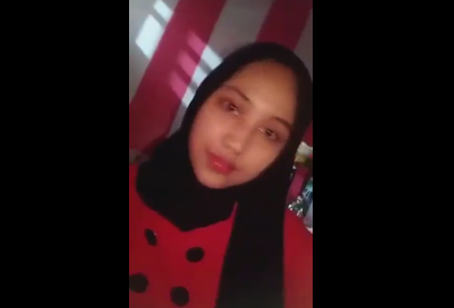 Gadis Berhijab Menciptakan Pengalaman Sensasional Dengan Temannya Di Rumah Kos